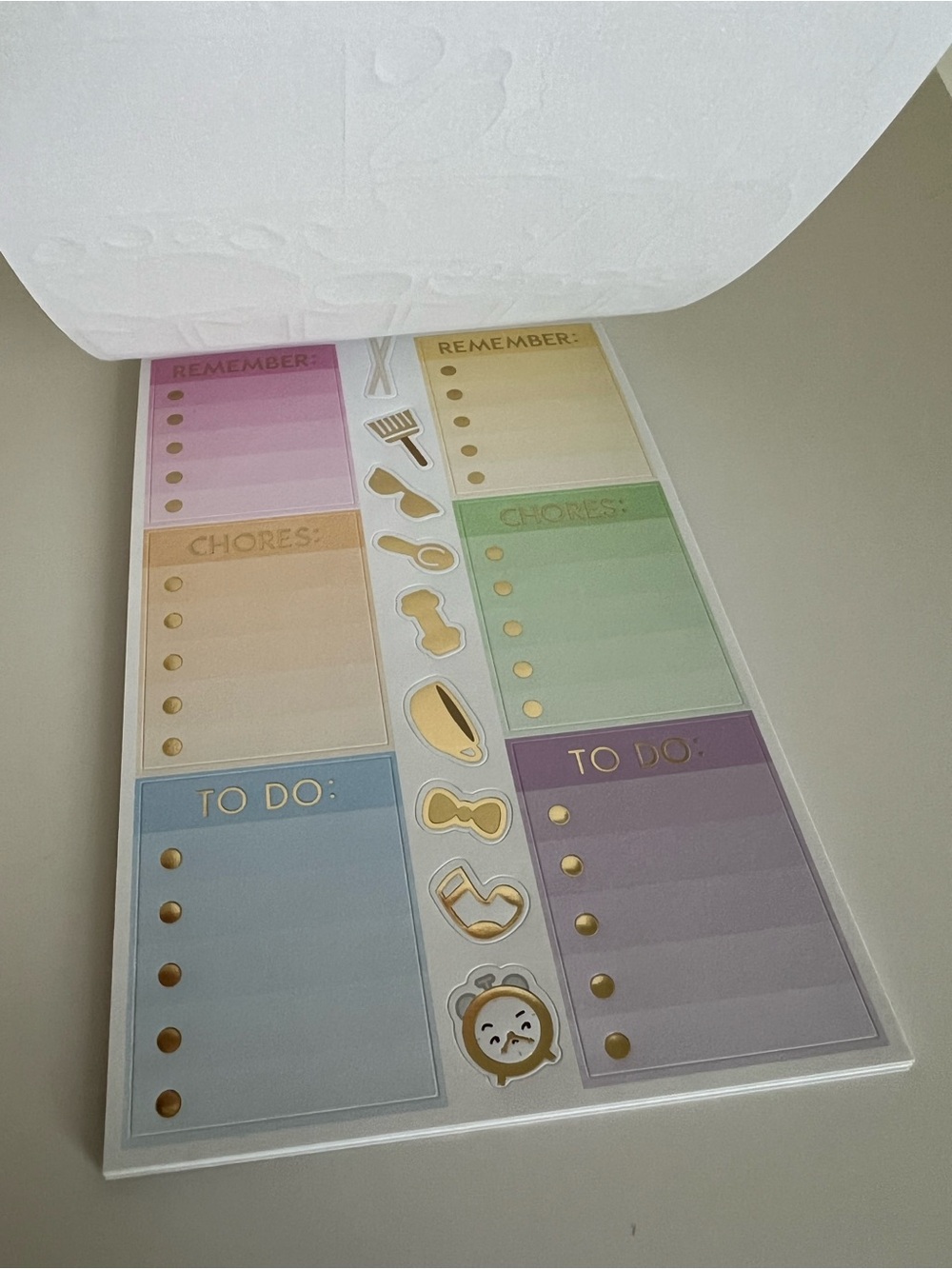 Wonton in a Million Sticker book - Picture 6 of 11